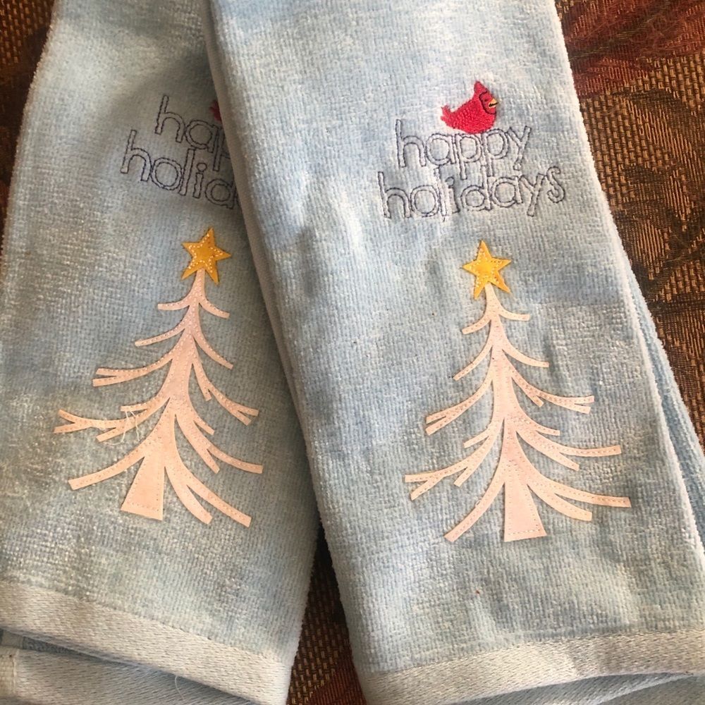 🆕 [St. Nicholas Square] Set - 2 Holiday Hand Towels